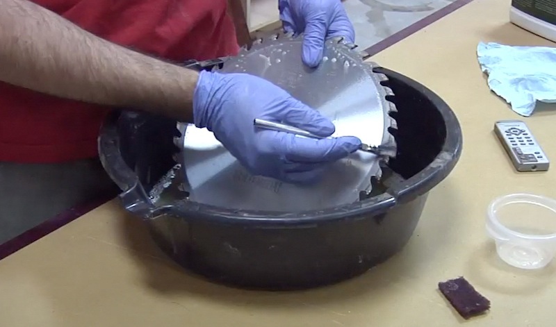 How to Clean Saw Blades: Best Cleaners to Remove Pitch Clean Saw Blades