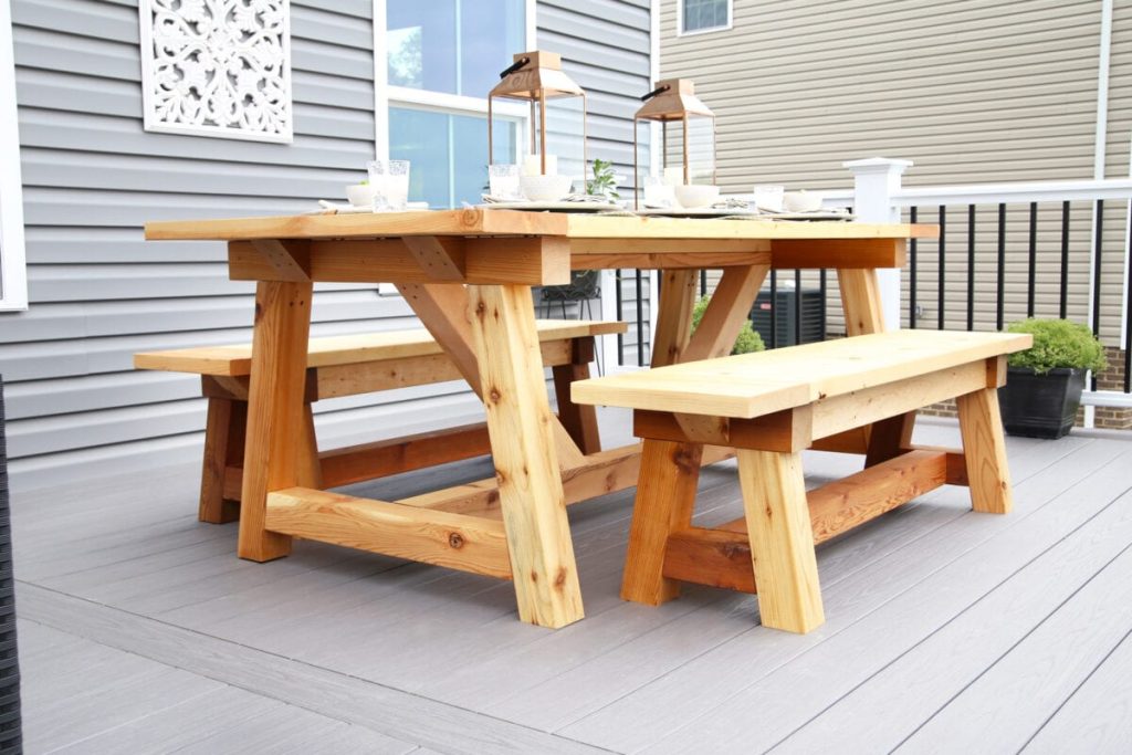 Modern Farmhouse Outdoor Table (Jen Woodhouse)