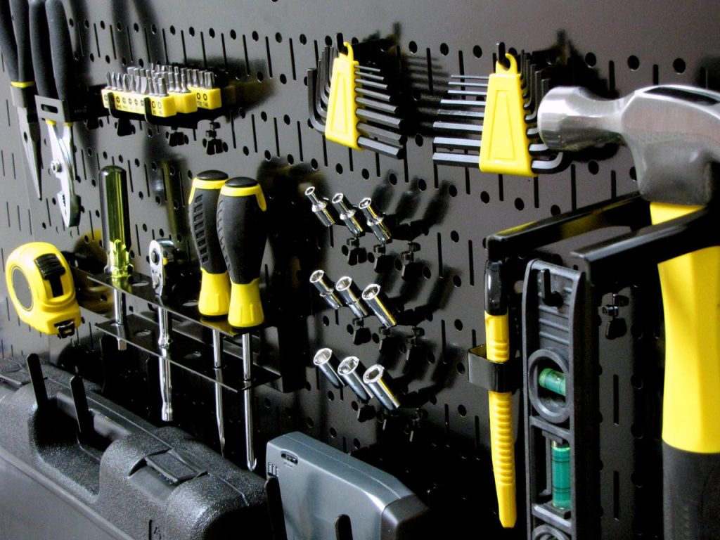 Wall Control Horizontal Kit