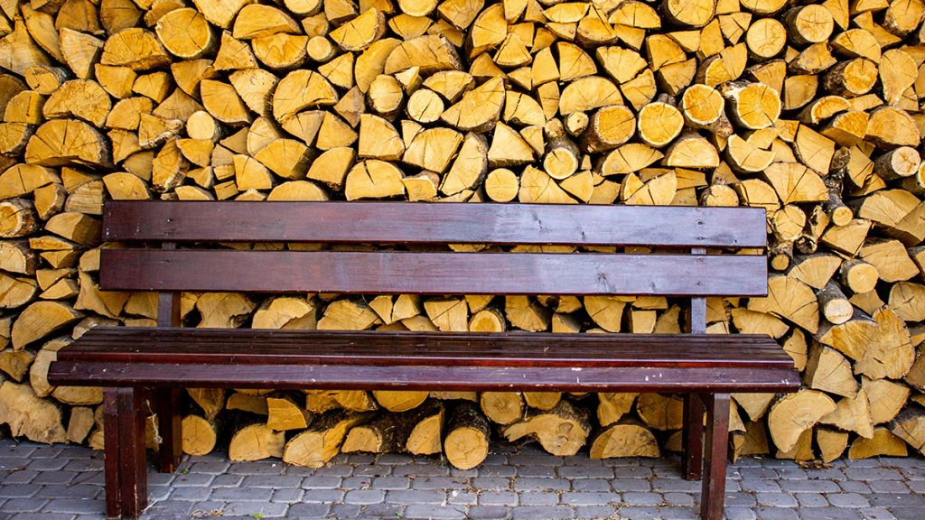Best Wood for Outdoor Furniture: A Buyer’s Guide