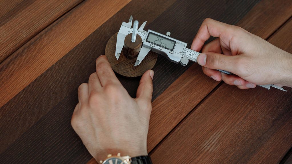 Best Digital Calipers for Precise Wood Thickness