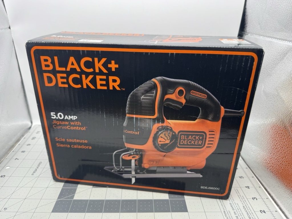 Best Jigsaws for Detailed Woodworking and Curves BLACK+DECKER BDEJS600C