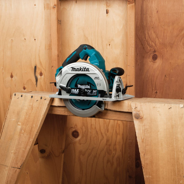 Top 5 Cordless Circular Saws for Mobility in the Shop Makita 18V X2 LXT (XSH06Z)