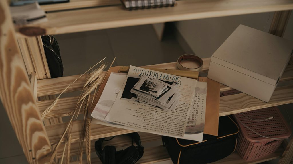 5 Simple Shelf Projects for Home Organization