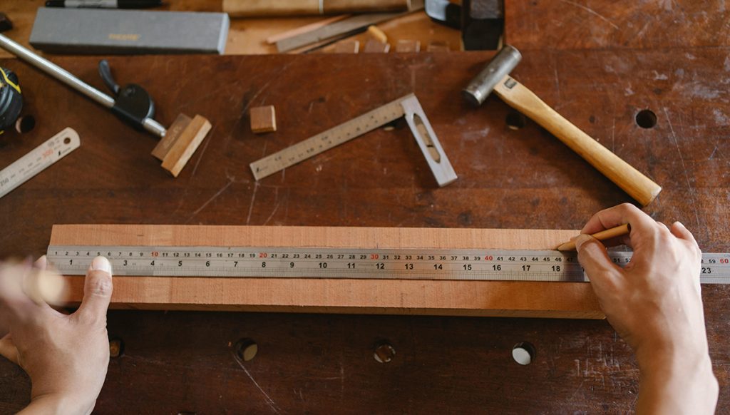Best Precision Rulers and Straight Edges for Woodworkers